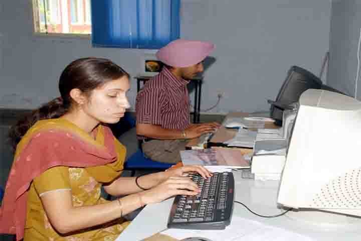 Silver Oaks College of Nursing campus in Abhipur, Punjab, India — photo 4