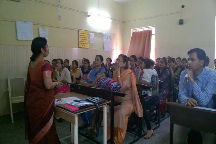 Shri Vinoba Bhave College of Nursing campus in Silvassa, Dadra and Nagar Haveli, India — photo 4