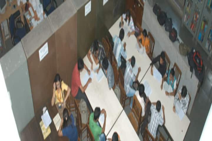 K J Somaiya College of Arts and Commerce campus in Mumbai, Maharashtra, India — photo 3