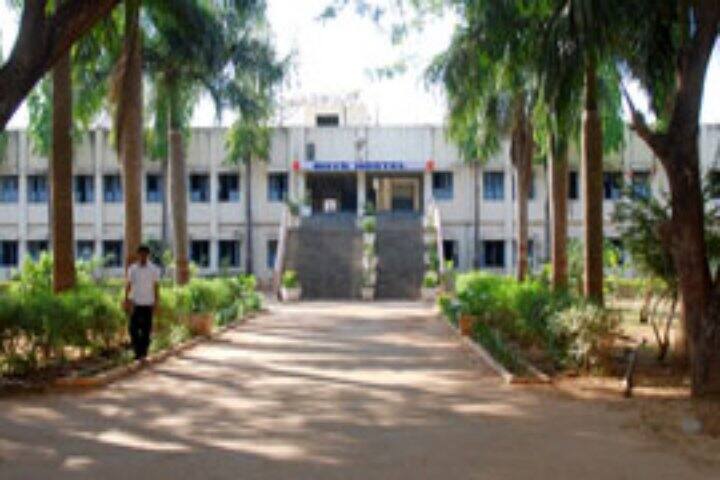 Sri Taralbalu Jagadguru Institute of Technology campus in Haveri, Karnataka, India — photo 3