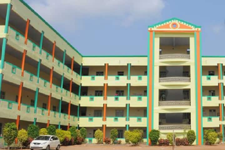Sri Mittapalli Institute of Technology for Women campus in Guntur, Andhra Pradesh, India — photo 1