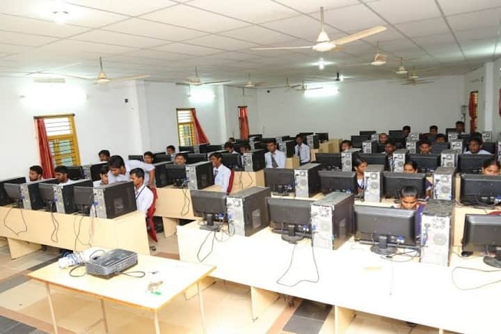 Sri Sunflower College of Engineering and Technology campus in Krishna, Andhra Pradesh, India — photo 3