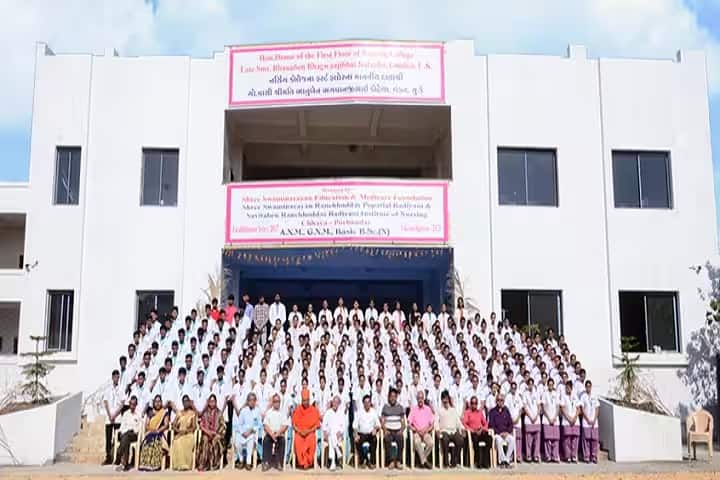 Shree Swaminarayan RP Badiyani and SR Badiyani Institute of Nursing campus in Porbandar, Gujarat, India — photo 3