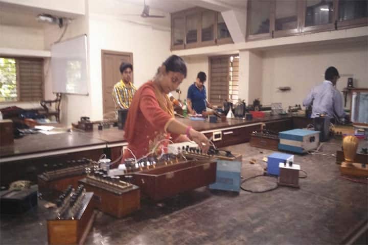 Burdwan Raj College campus in Burdwan, West Bengal, India — photo 5
