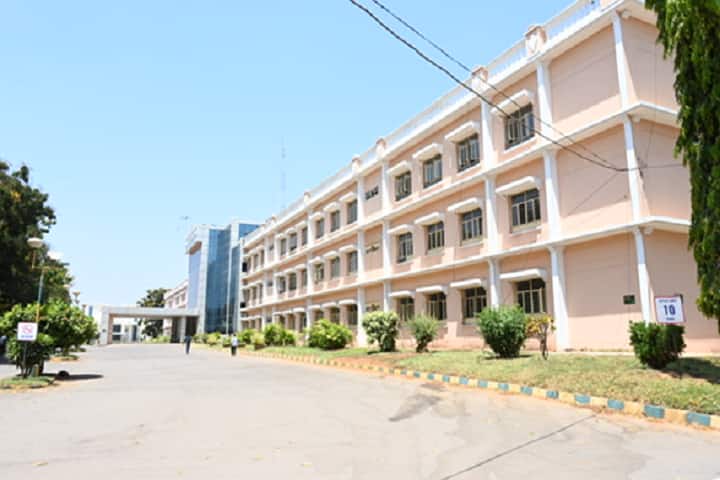 Sri Siddhartha Nursing College campus in Tumakuru, Karnataka, India — photo 3