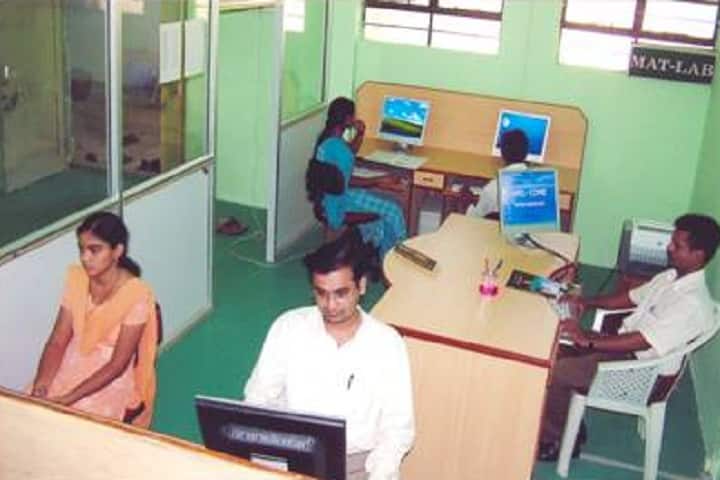 College of Agricultural Engineering and Technology campus in Akola, Maharashtra, India — photo 4