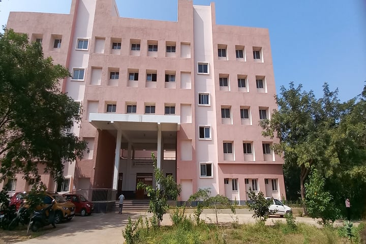 Rayalaseema University College of Engineering campus in Kurnool, Andhra Pradesh, India — photo 2