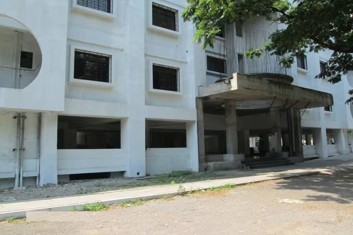 Sadhu Vaswani College of Nursing campus in Pune, Maharashtra, India — photo 2