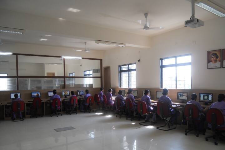 Sadhu Vaswani College of Nursing campus in Pune, Maharashtra, India — photo 4