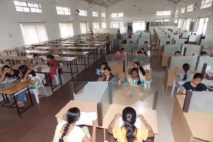 Mahatma Basaweshwar Education Society's College of Engineering campus in Ambajogai, Maharashtra, India — photo 3