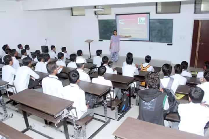 Maulana Mukhtar Ahmad Nadvi Technical Campus campus in Malegaon, Maharashtra, India — photo 2