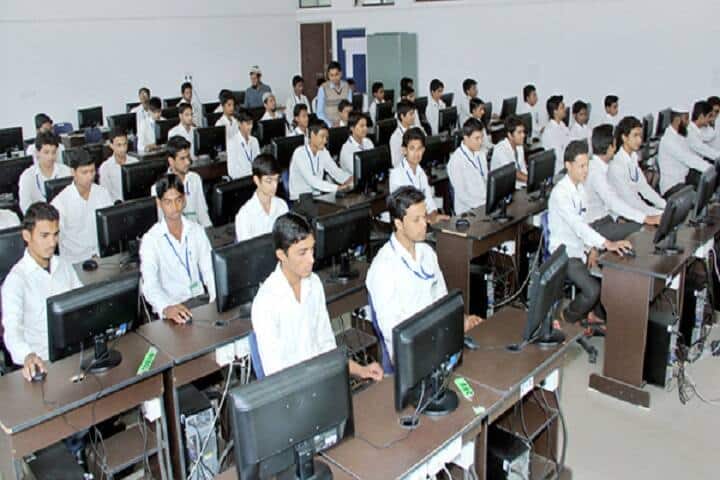 Maulana Mukhtar Ahmad Nadvi Technical Campus campus in Malegaon, Maharashtra, India — photo 5