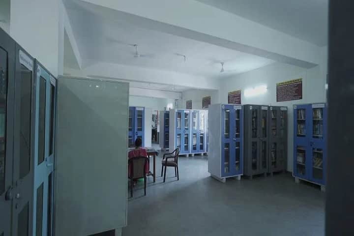 DP Vipra Law College campus in Bilaspur, Chhattisgarh, India — photo 4