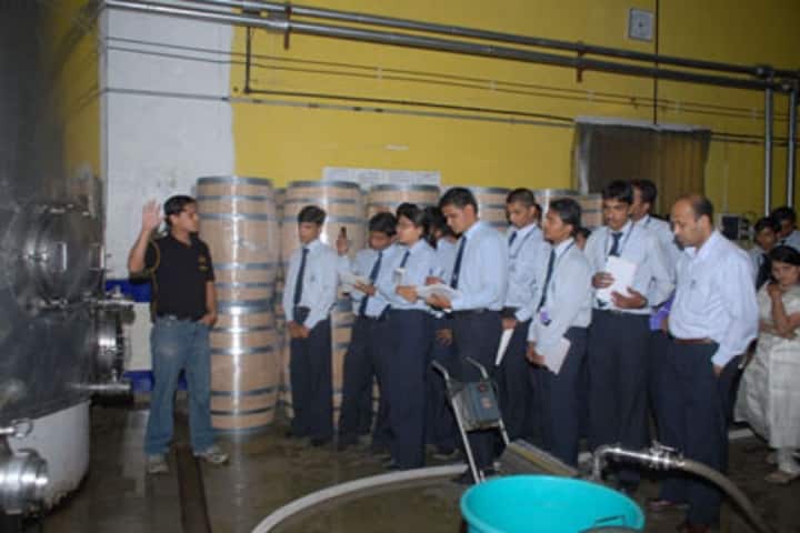 Arihant Institute of Management Studies campus in Pune, Maharashtra, India — photo 3