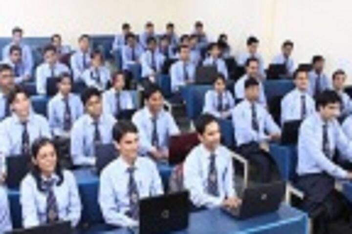 IAMR Law College campus in Ghaziabad, Uttar Pradesh, India — photo 5