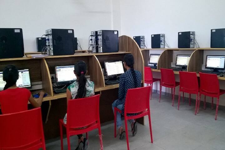 Samarpan College of Science and Commerce campus in Gandhinagar, Gujarat, India — photo 4