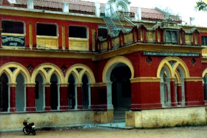 Hitkarini Law College campus in Jabalpur, Madhya Pradesh, India — photo 1