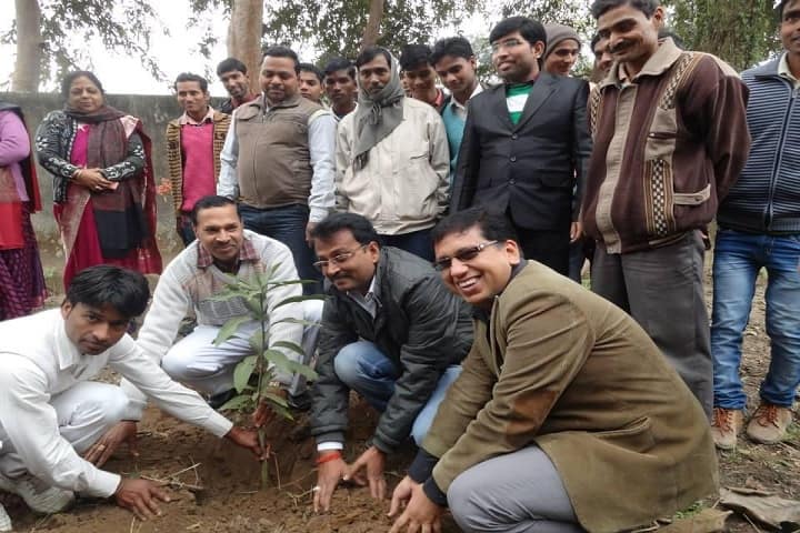 Akshaibar Singh Memorial PG College campus in Maharajganj, Uttar Pradesh, India — photo 2