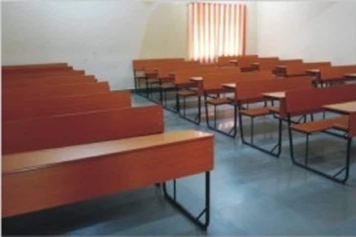 Shri Vyankatesh Polytechnic campus in Wardha, Maharashtra, India — photo 1