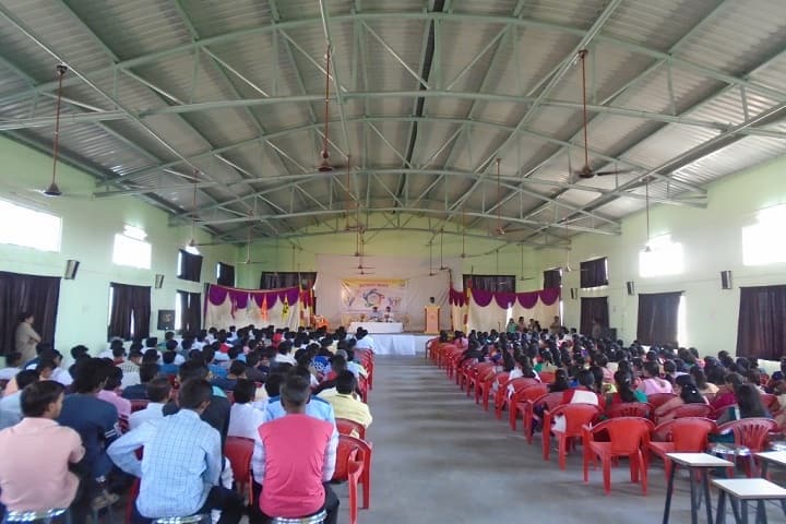 Shri Vatavruksha Swami Maharaj Devasthan's campus in Solapur, Maharashtra, India — photo 2