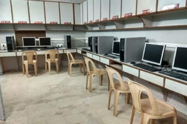 Late Pandurang Patil Nursing College campus in Akola, Maharashtra, India — photo 3