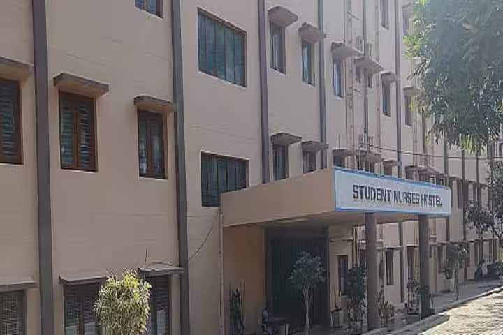 Sri Devaraj URS College of Nursing campus in Kolar, Karnataka, India — photo 3