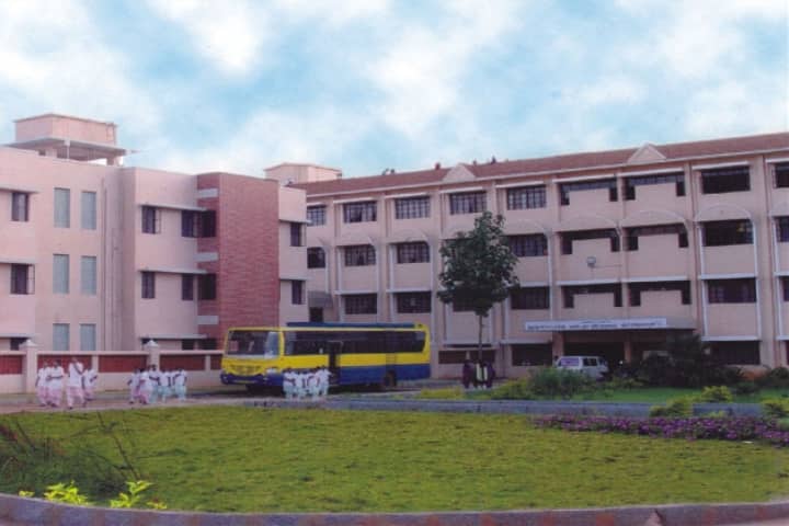 Sree Siddaganga Institute of Nursing Sciences and Research Centre campus in Tumkur, Karnataka, India — photo 1