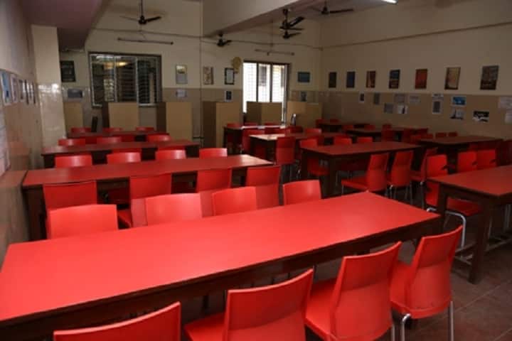 Hindi Vidya Prachar Samiti's College of Law campus in Mumbai, Maharashtra, India — photo 4