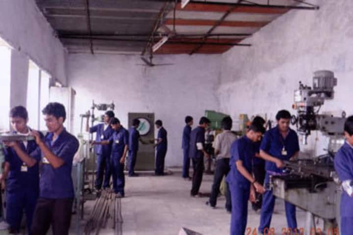 Shri Subhas Nagur Memorial Polytechnic campus in Vijayapura, Karnataka, India — photo 3
