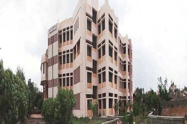 Shri Siddheshwar Women's Polytechnic campus in Solapur, Maharashtra, India — photo 1