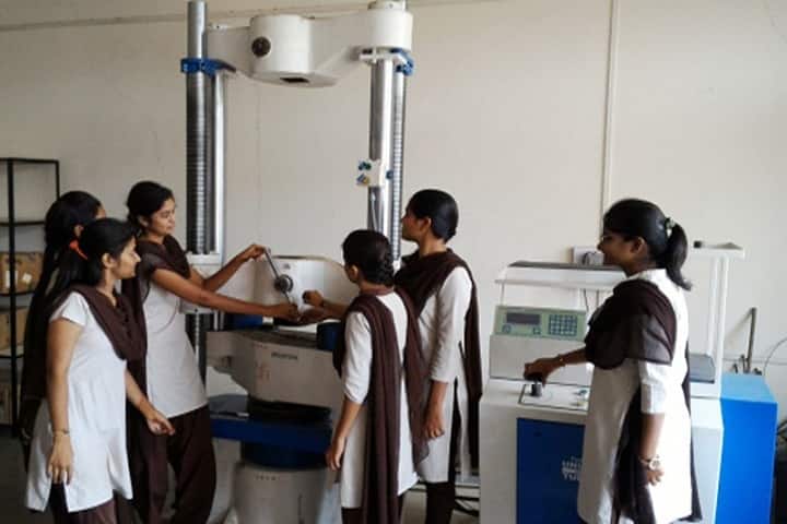 Shri Siddheshwar Women's Polytechnic campus in Solapur, Maharashtra, India — photo 6