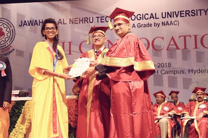 Bojjam Narasimhulu Pharmacy College for Women campus in Hyderabad, Telangana, India — photo 2