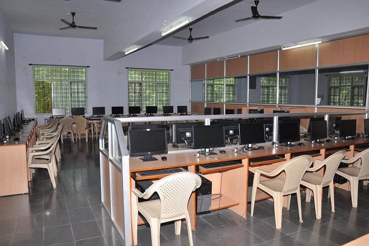 Bojjam Narasimhulu Pharmacy College for Women campus in Hyderabad, Telangana, India — photo 4