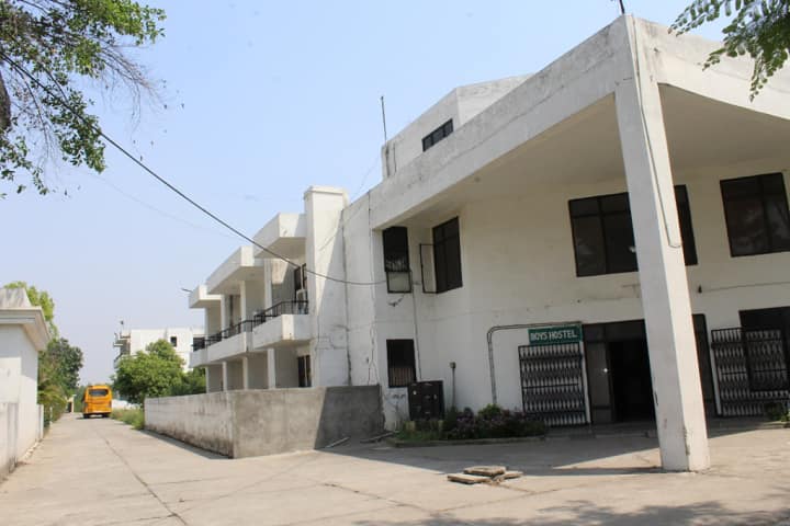 Ch Devi Lal College of Pharmacy campus in Jagadhri, Haryana, India — photo 6