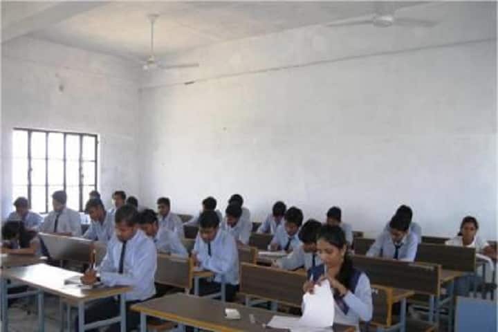 Chandra Shekhar Singh College of Pharmacy campus in Kaushambi, Uttar Pradesh, India — photo 2