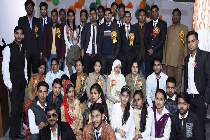 Hafiz Rahmat Khan Law Degree College campus in Pilibhit, Uttar Pradesh, India — photo 4