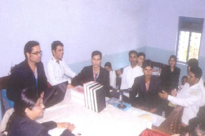 Gyan Mandir Law College campus in Neemuch, Madhya Pradesh, India — photo 3