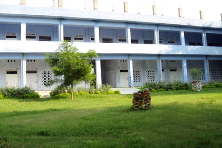Gulab Fulandar Vidhi Mahavidyalaya campus in Hardoi, Uttar Pradesh, India — photo 2