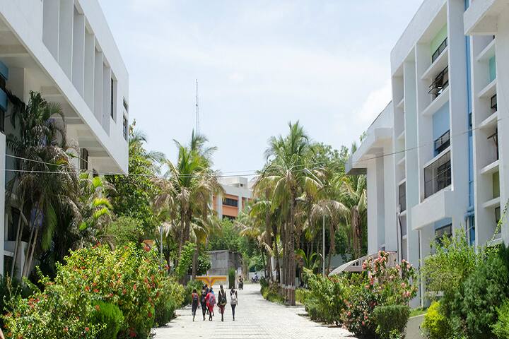 Shri Gulabrao Deokar Polytechnic campus in Jalgaon, Maharashtra, India — photo 2