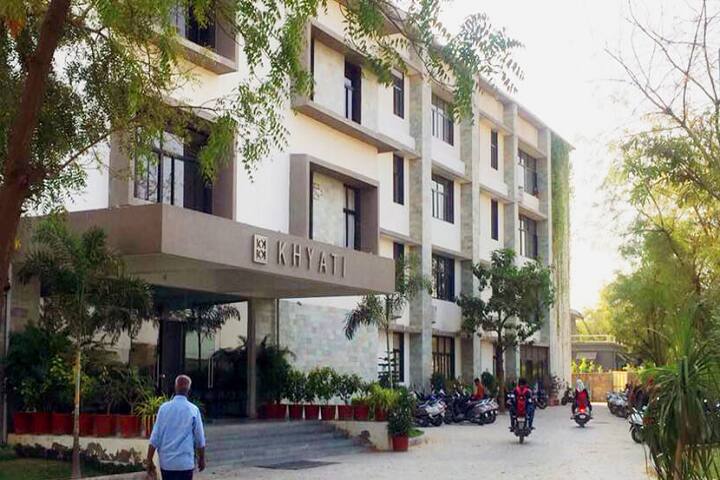 Khyati Institute of Valuation campus in Ahmedabad, Gujarat, India — photo 1