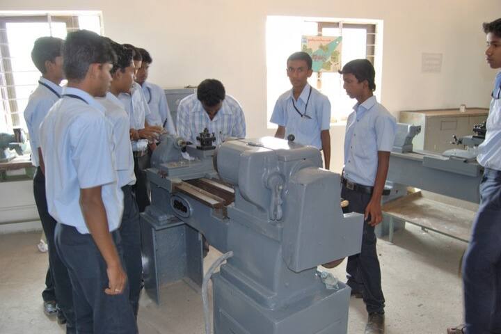 Shree Vinayaka Polytechnic campus in Kolar, Karnataka, India — photo 3