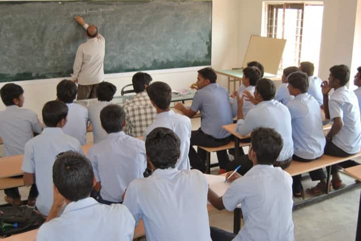 Shree Vinayaka Polytechnic campus in Kolar, Karnataka, India — photo 5