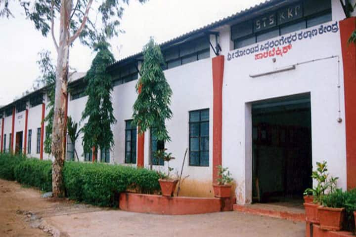 Shree Tontada Siddhalingeshwar Kalyan Kendra Polytechnic campus in Gadag, Karnataka, India — photo 1