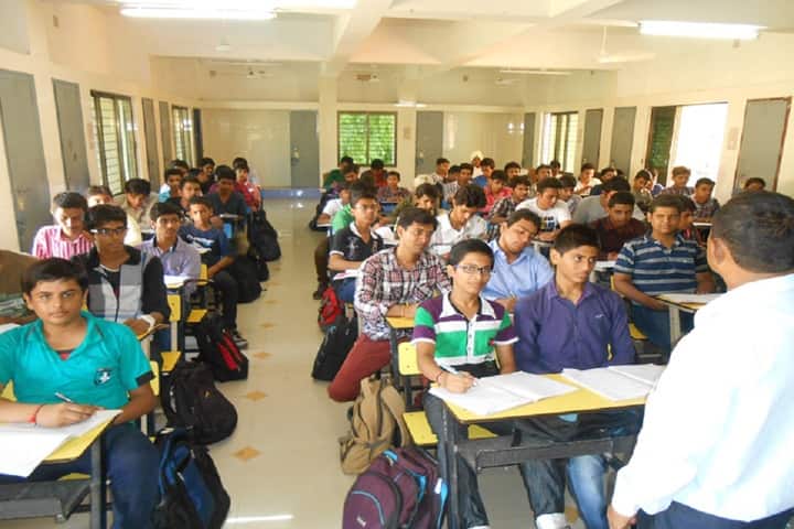 Shree Swaminarayan Polytechnic campus in Gandhinagar, Gujarat, India — photo 2