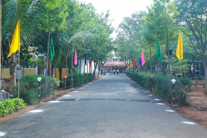 Government Law College campus in Tiruchirappalli, Tamil Nadu, India — photo 3