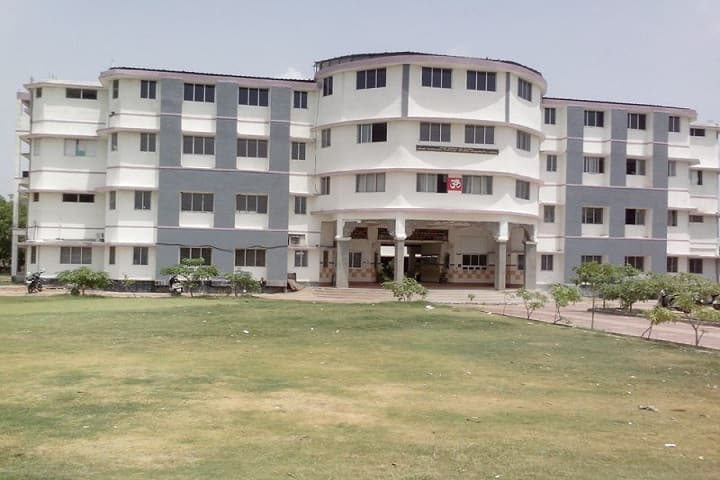 Shree Hari Polytechnic Institute campus in Mehsana, Gujarat, India — photo 2