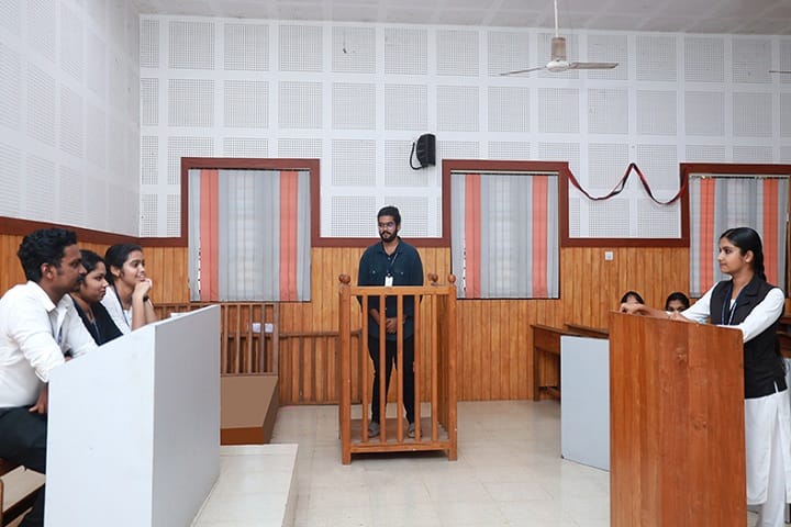 Government Law College campus in Kozhikode, Kerala, India — photo 6