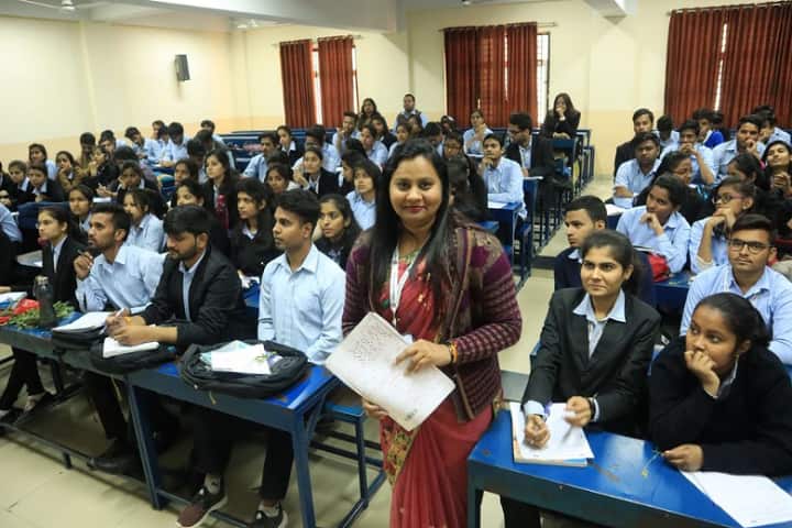Career Point Law College campus in Kota, Rajasthan, India — photo 3