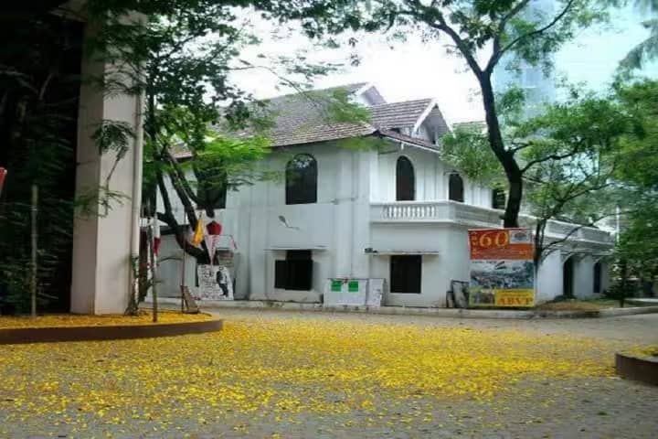 Government Law College campus in Kochi, Kerala, India — photo 2