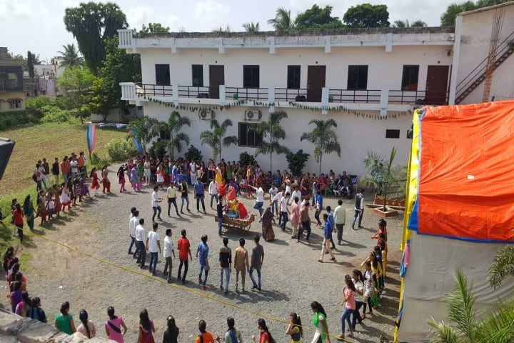 AR Bhatt College campus in Una, Gujarat, India — photo 1
